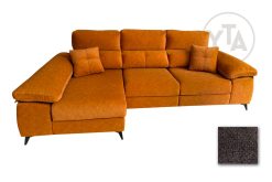 SOFÁ-CHAISSELONG DE 295 CMS DE ANCHO. MOD. LEO. PATAS ALTAS. IZQUIERDA. TAPIZADO EN TELA AURELLA 09 MARRON