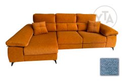 SOFÁ-CHAISSELONG DE 295 CMS DE ANCHO. MOD. LEO. PATAS ALTAS. IZQUIERDA. TAPIZADO EN TELA AURELLA 13 CELESTE